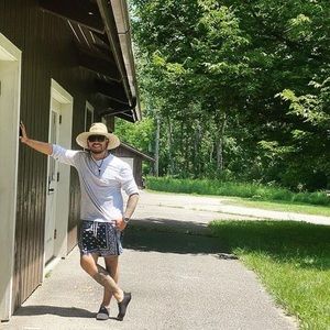 Meet your Posher, Andres